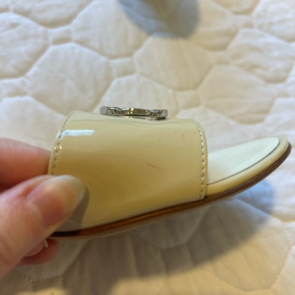 SOLD Authentic vintage Chanel mule sandals in nude - Picture 3 of 11